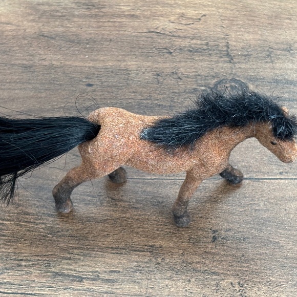 VINTAGE Miniature Toy FLOCKED HORSE Mini Fuzzy Pony Brown 3” Figure Collectible - Picture 2 of 9